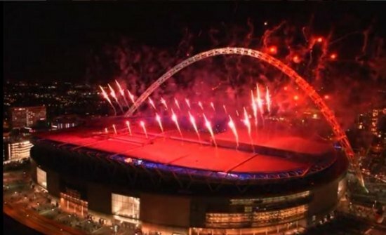 Narendra Modi UK visit 2015: Pics of electric atmosphere at Wembley Stadium for 'UKWelcomesModi' community reception The fireworks was part of the grand finale to the five-hour long Modi's Welcome ceremony